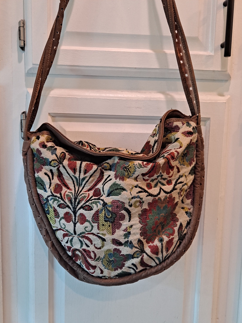 Joe Boxer Vintage Y2k Floral Tapestry Shoulder Bag in Cream, Brown, Red, Green